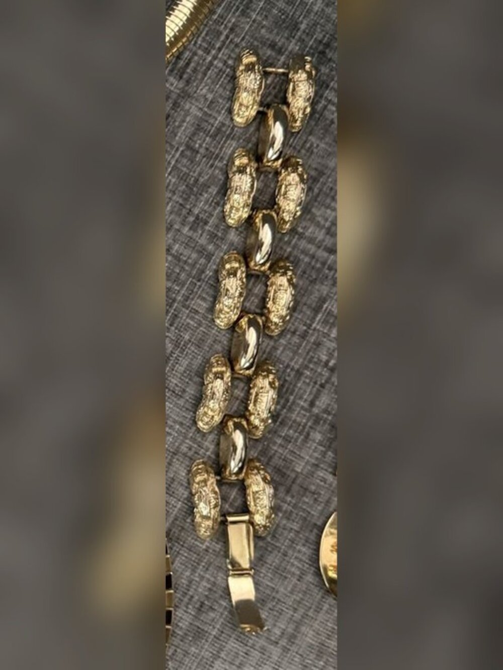 Gold Florentine Rosette Link Bracelet